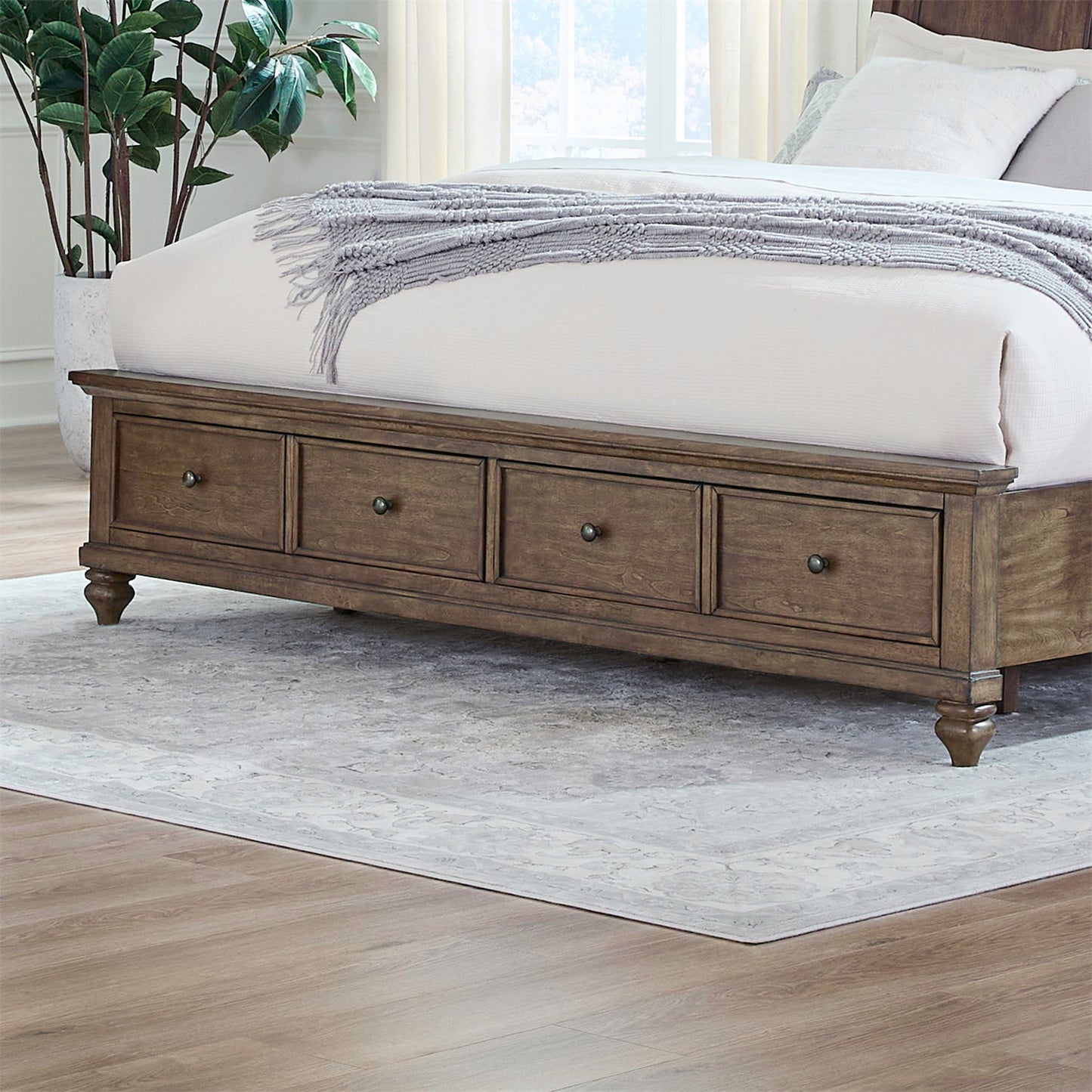 Twin Lakes - King Storage Footboard - Chestnut