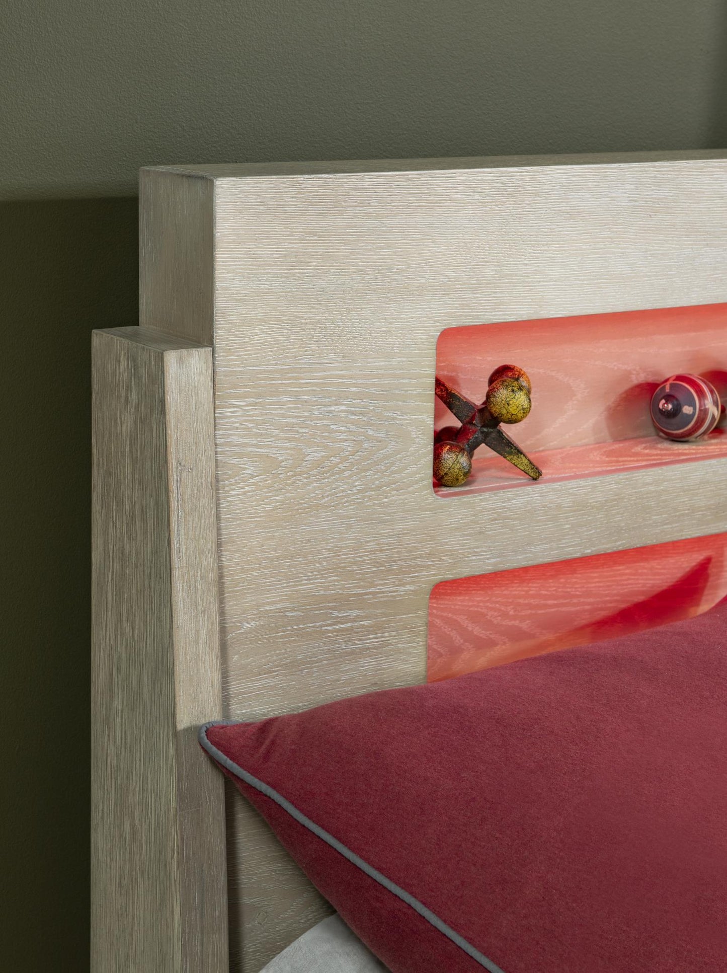District - Complete Panel Bed
