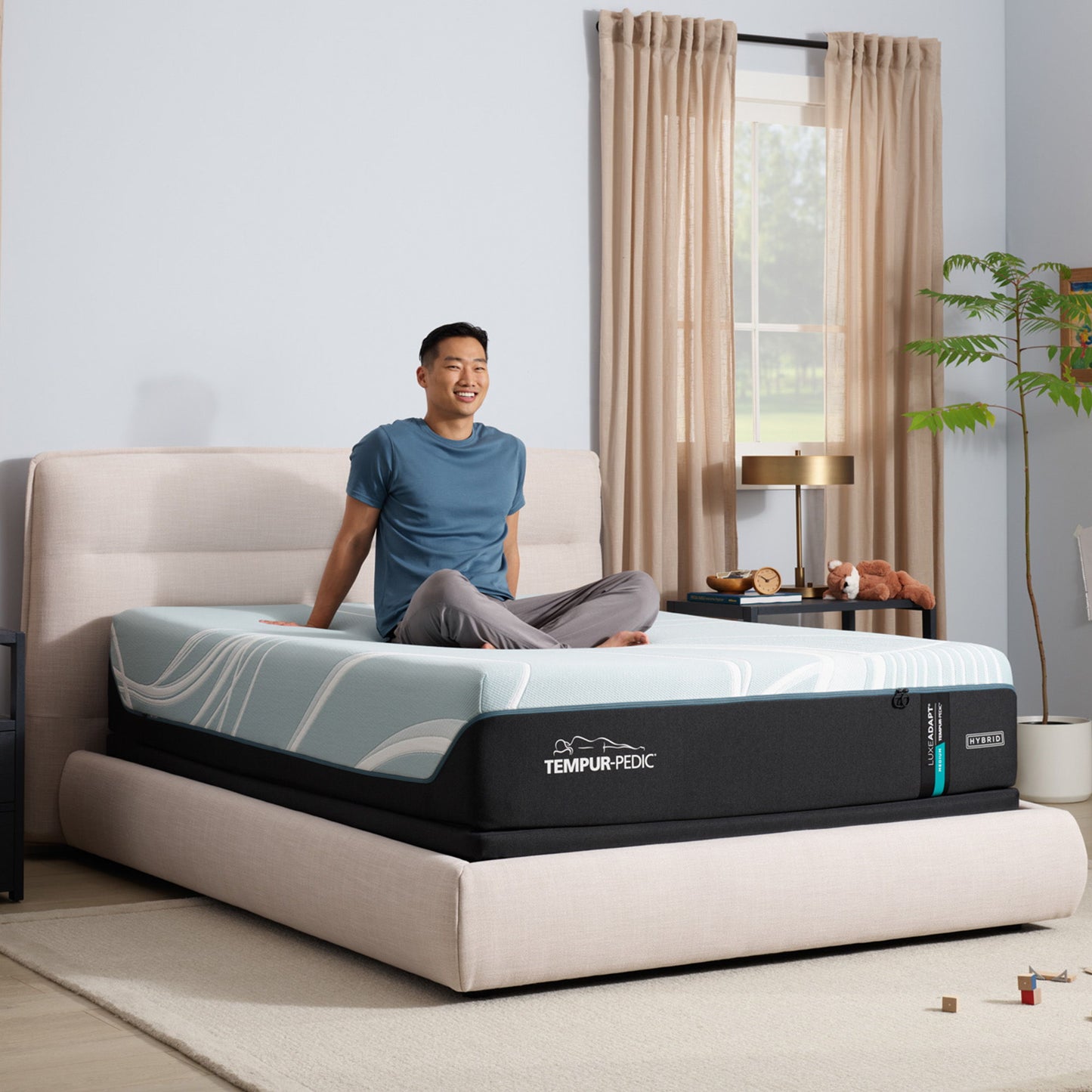 Tempur-Adapt - LuxeAdapt Medium Hybrid Mattress