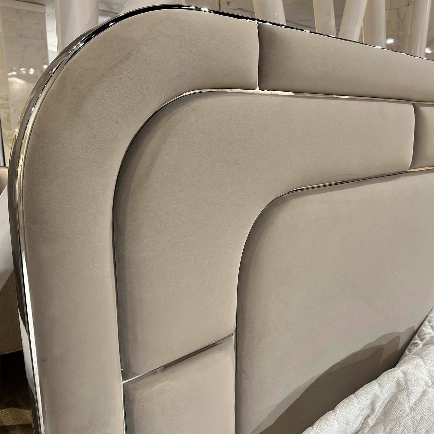 Signature Beds & Benches - Orchid Lift Up Storage Bed