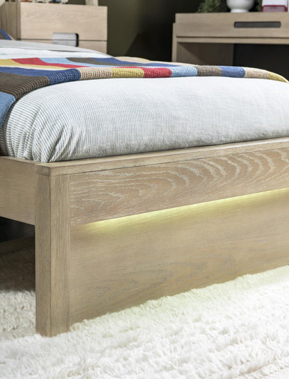 District - Complete Panel Bed