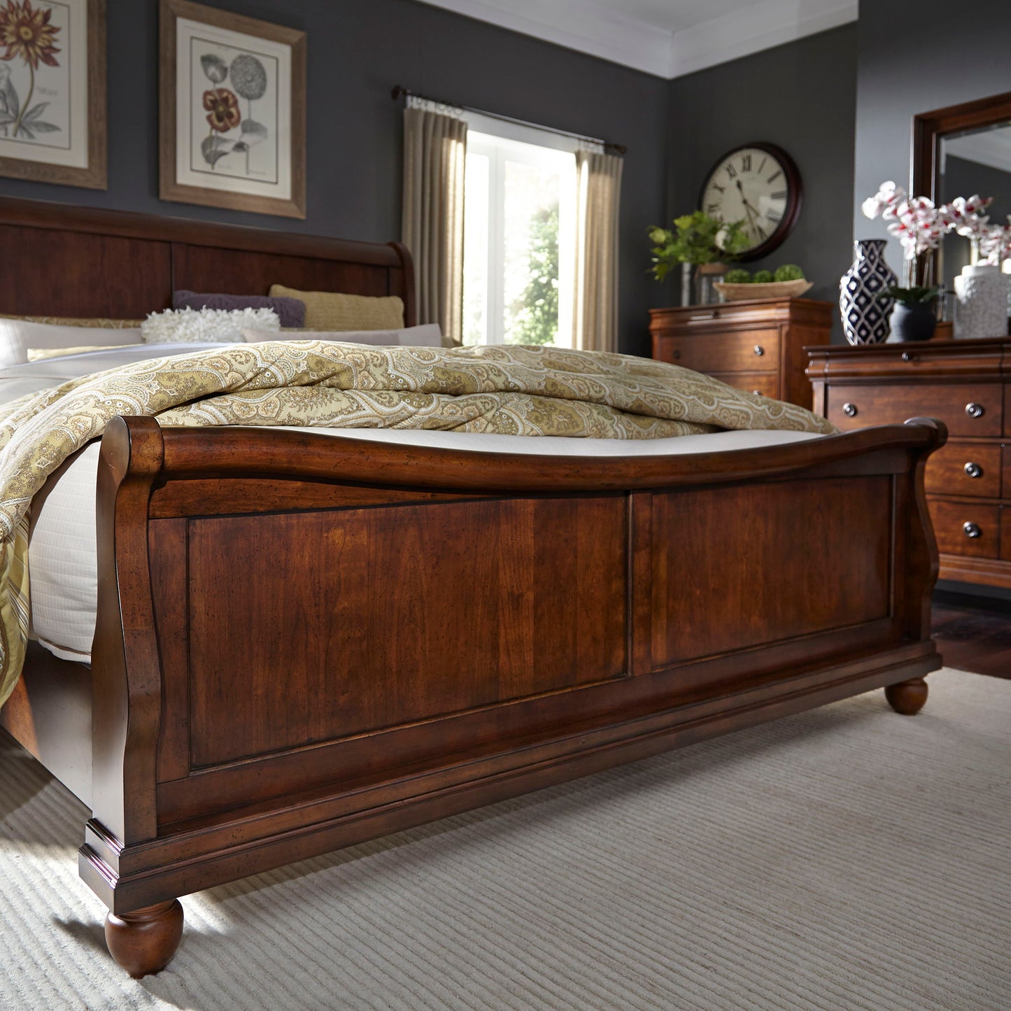 Rustic Traditions - Queen Sleigh Footboard - Rustic Cherry