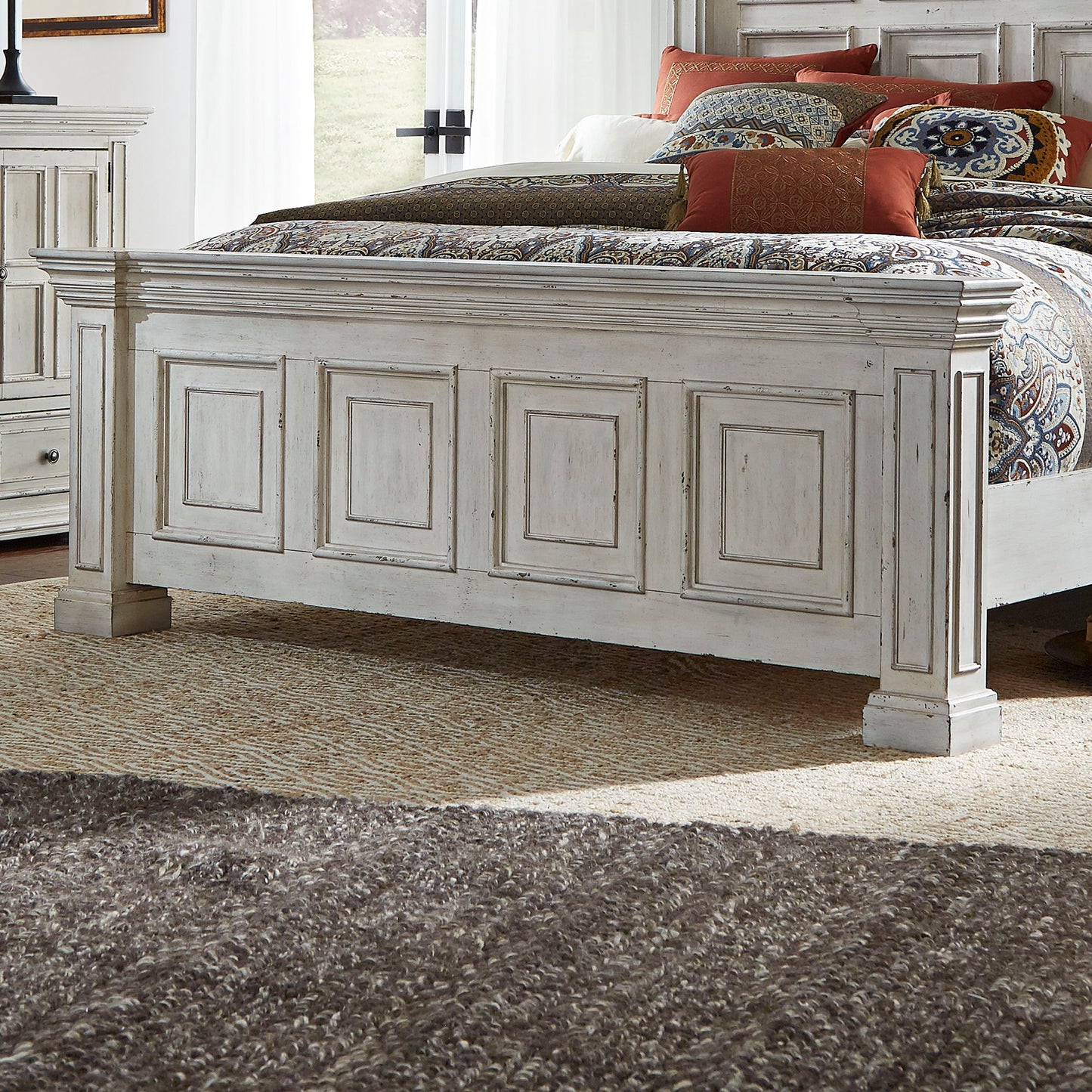 Big Valley - King Mansion Footboard - Whitestone