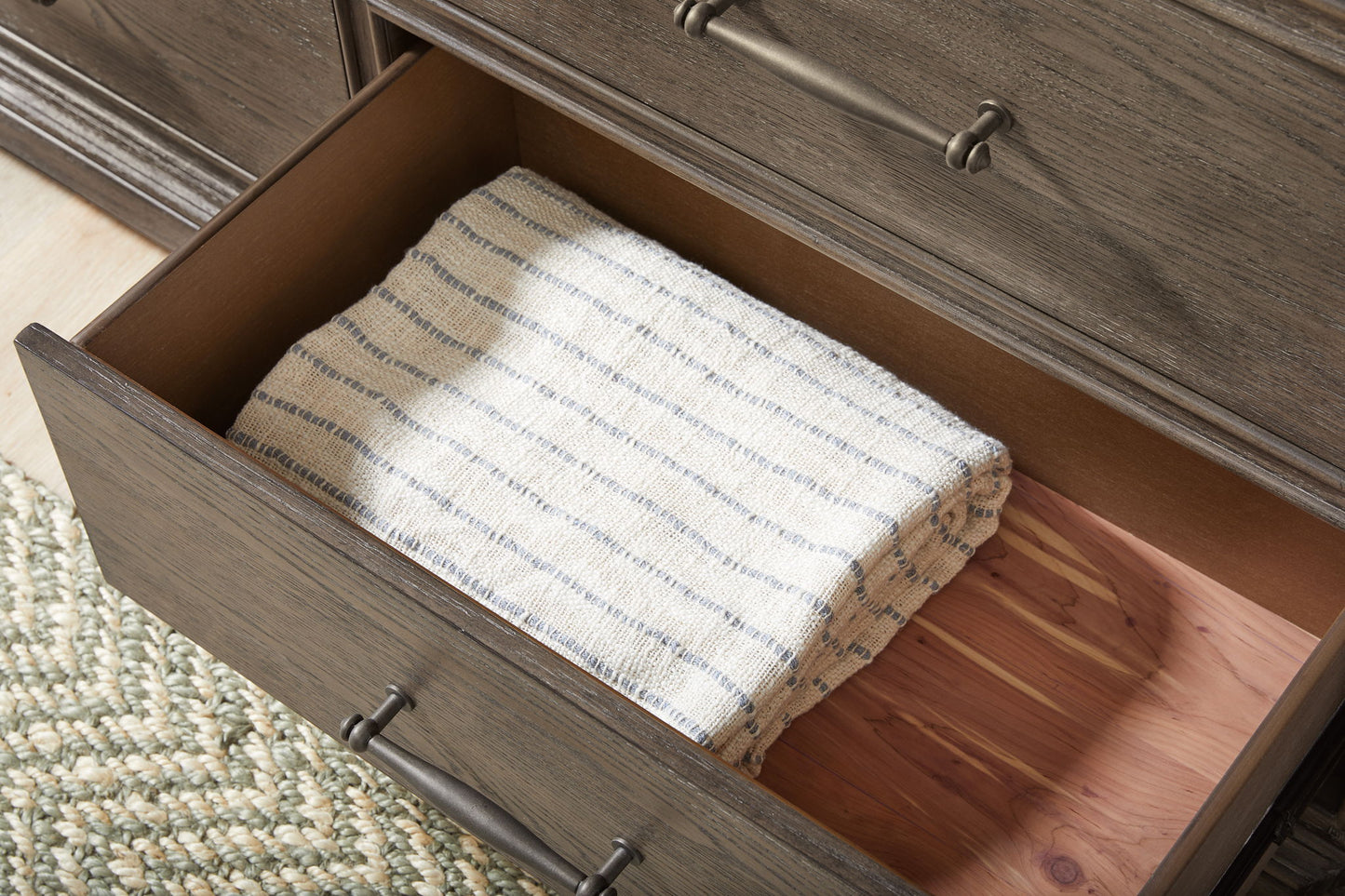Madison Ridge - Bedroom Set With Panel Bed
