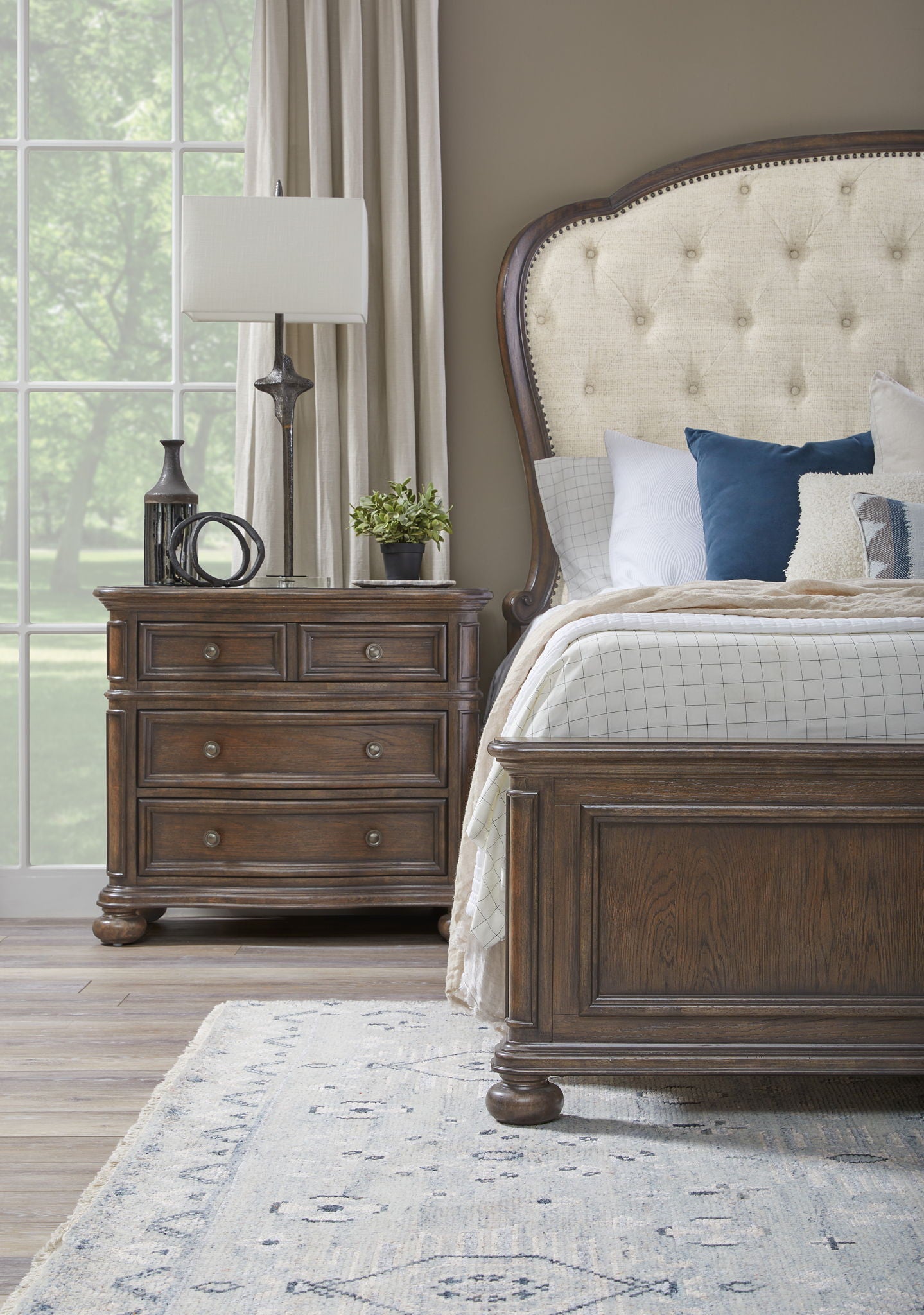 Saddle Creek - Upholstered Bed