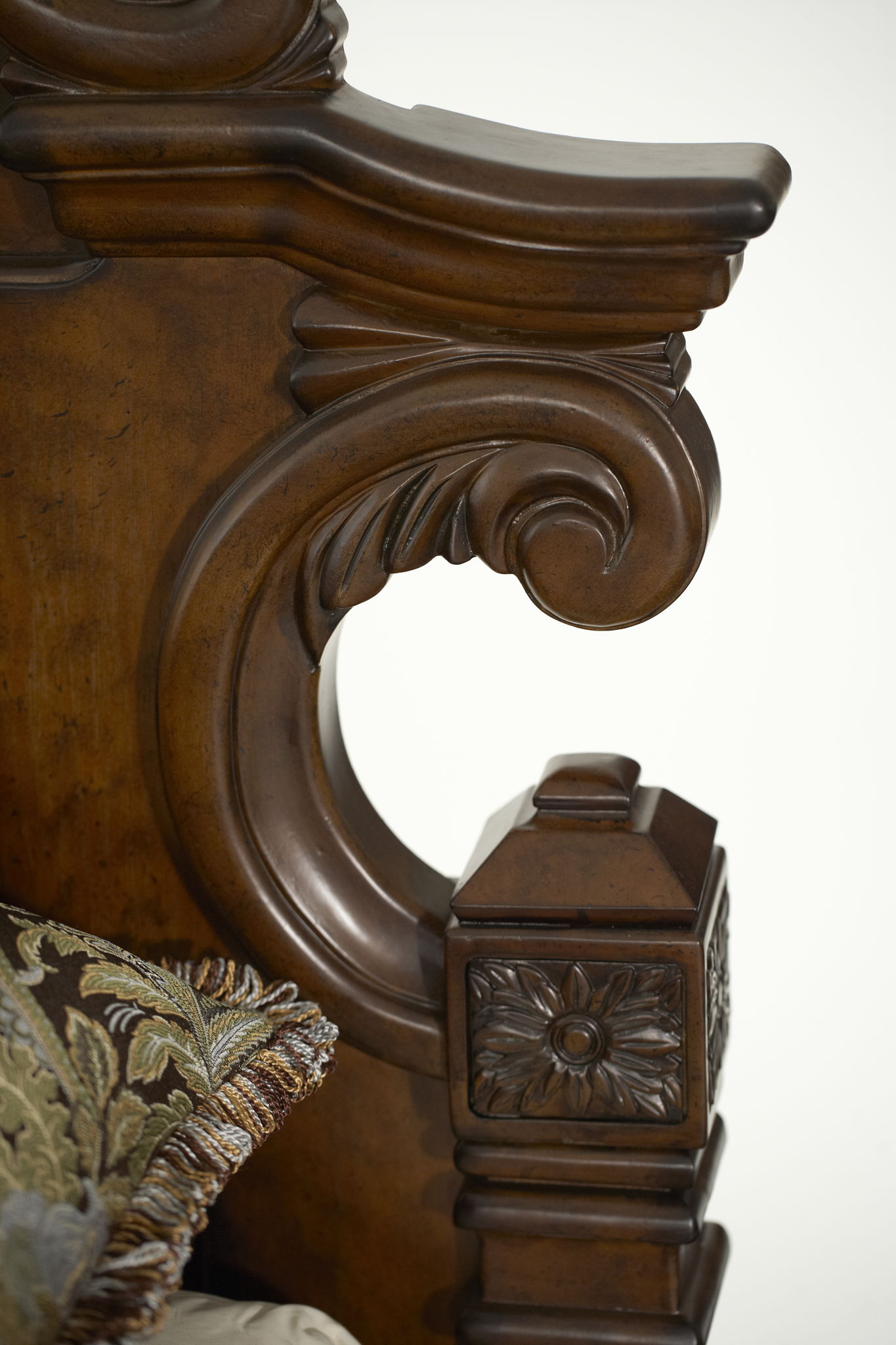 Windsor Court - Mansion Bed