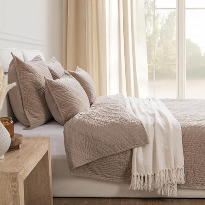 Elms - Velvet Quilt