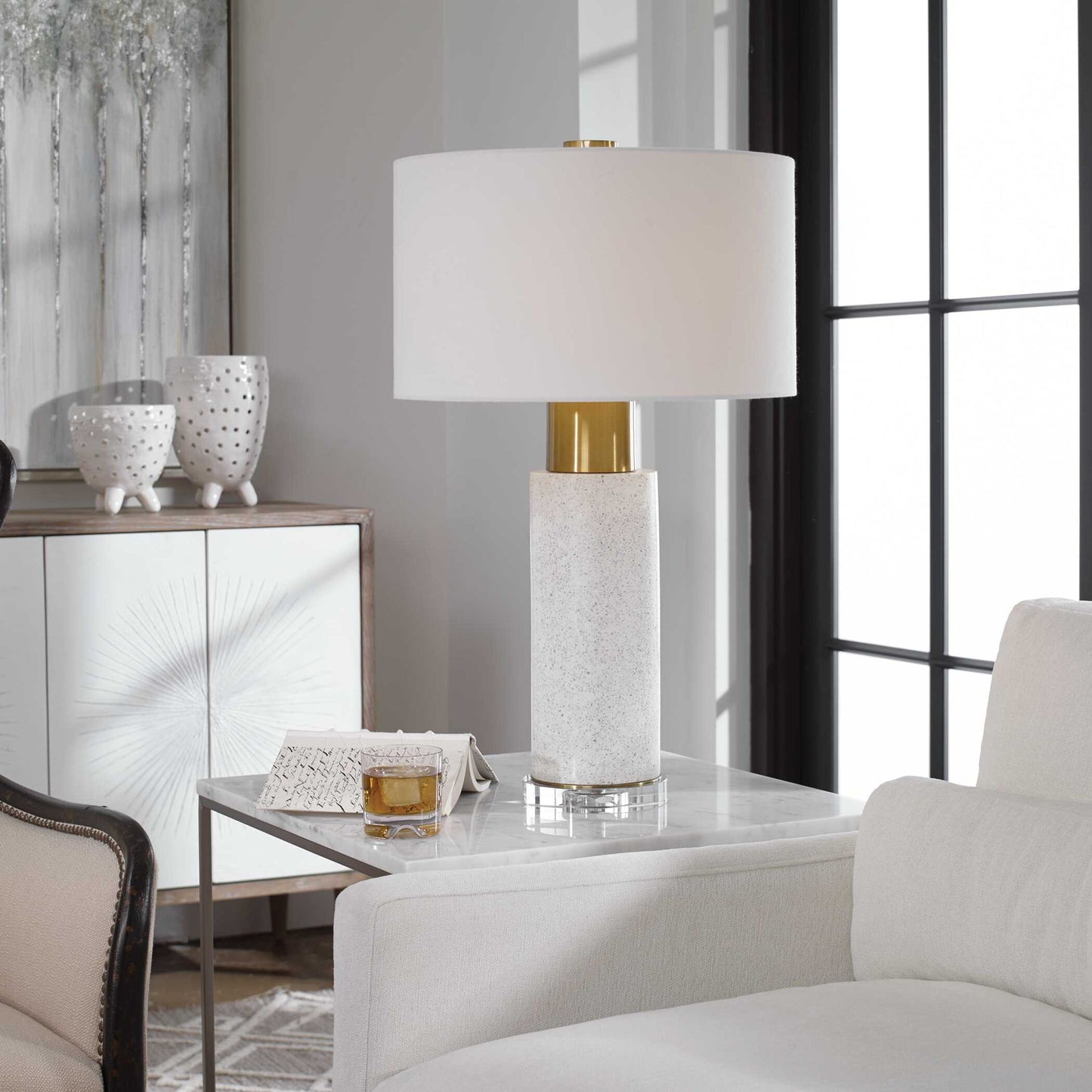 Vaeshon - Concrete Table Lamp - White