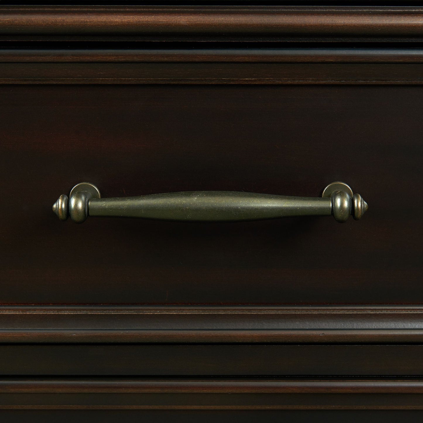 Slater - 9-Drawer Dresser