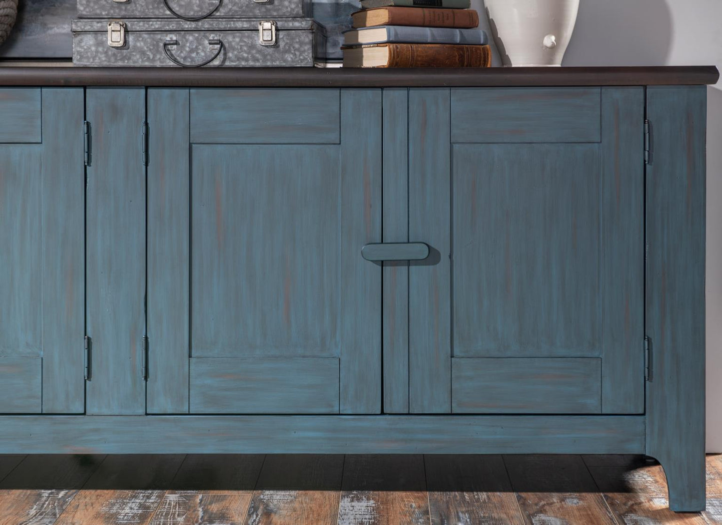 Lake House - Door Console