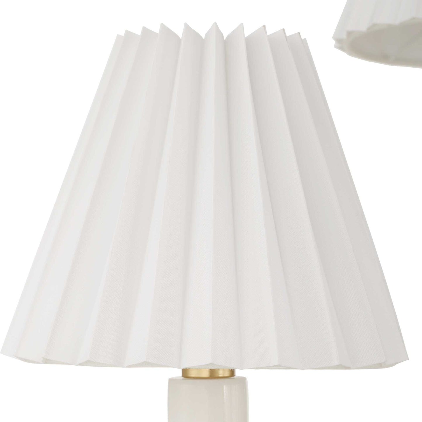 Poppins - 8 Light Brass Chandelier - White / Gold