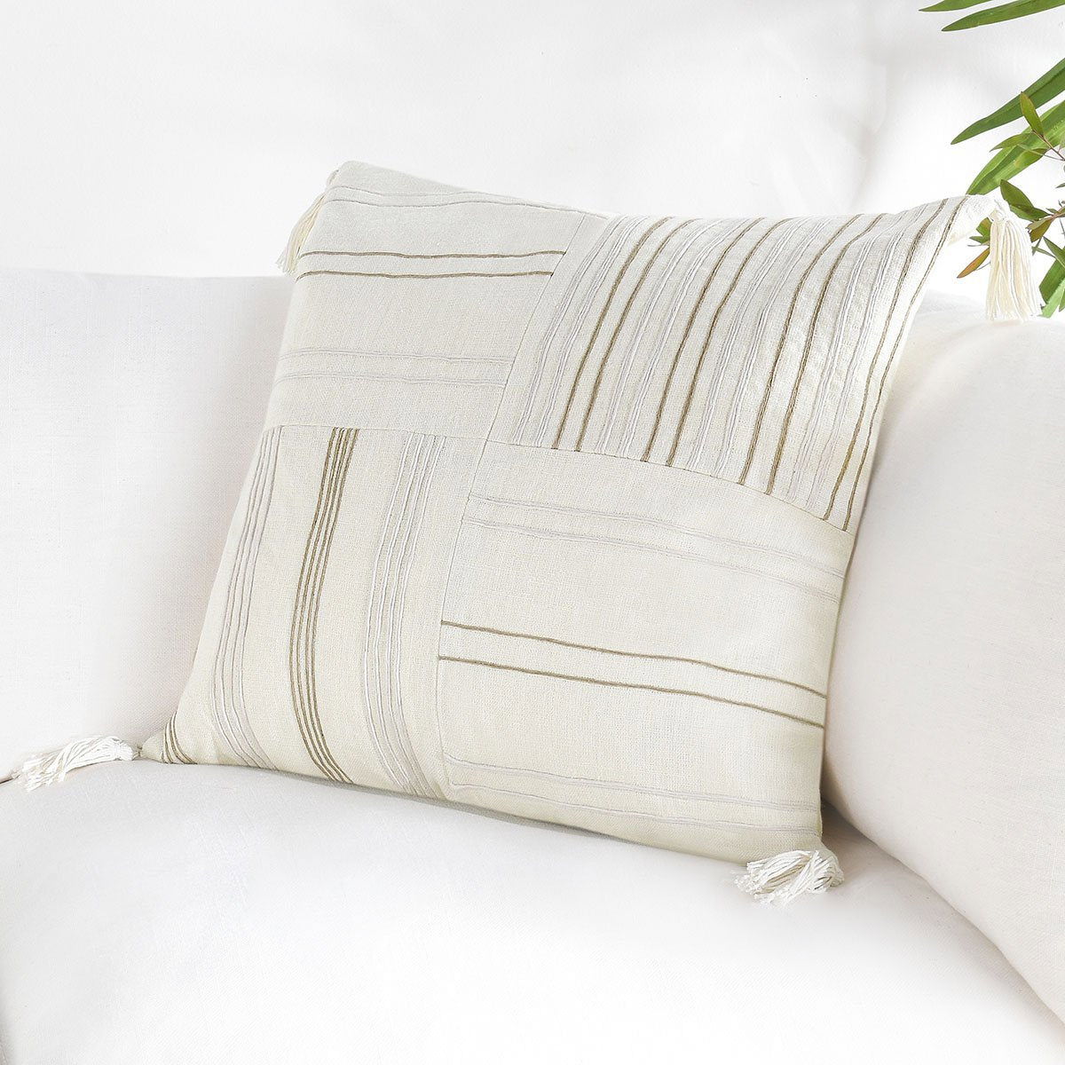 Apana - ST Pillow