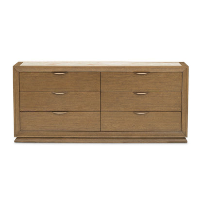 Portrait - Dresser