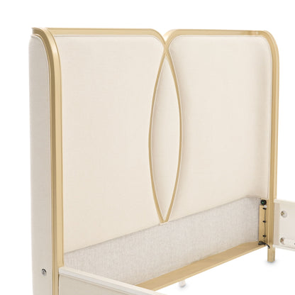 Scotts Square - Bed