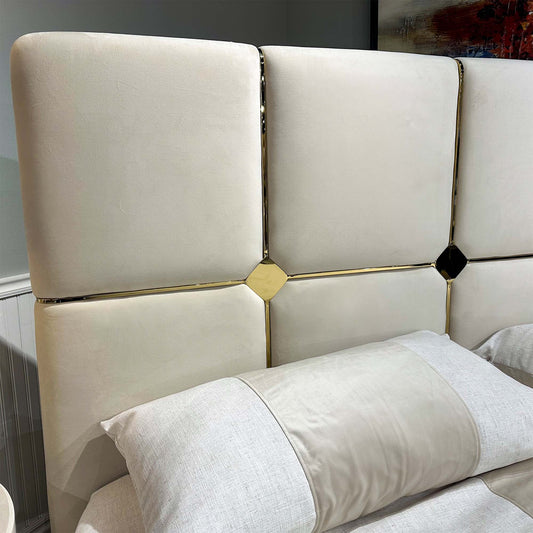Signature Beds & Benches - Zennia Lift Up Storage Bed
