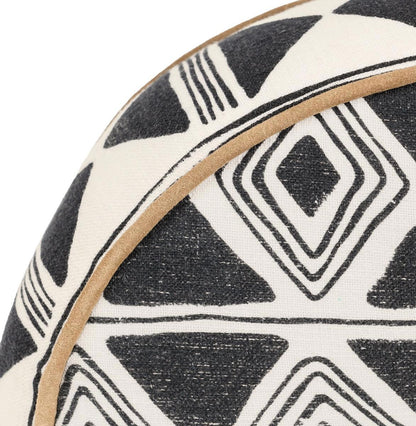 Nubia - 22" x 22" Pillow - Black / White