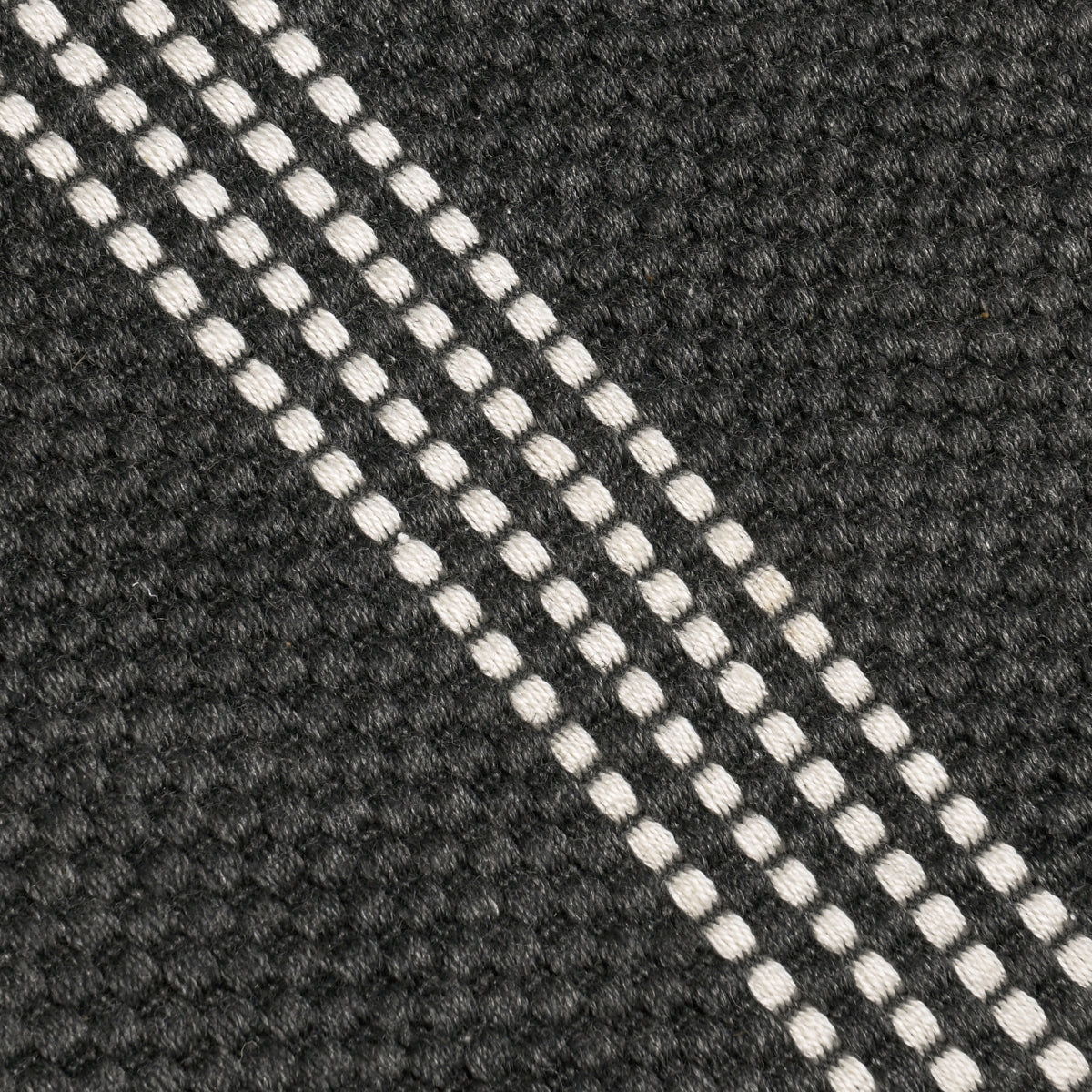 Performance Sorrento Stripe - Rug 2.6' x 8'