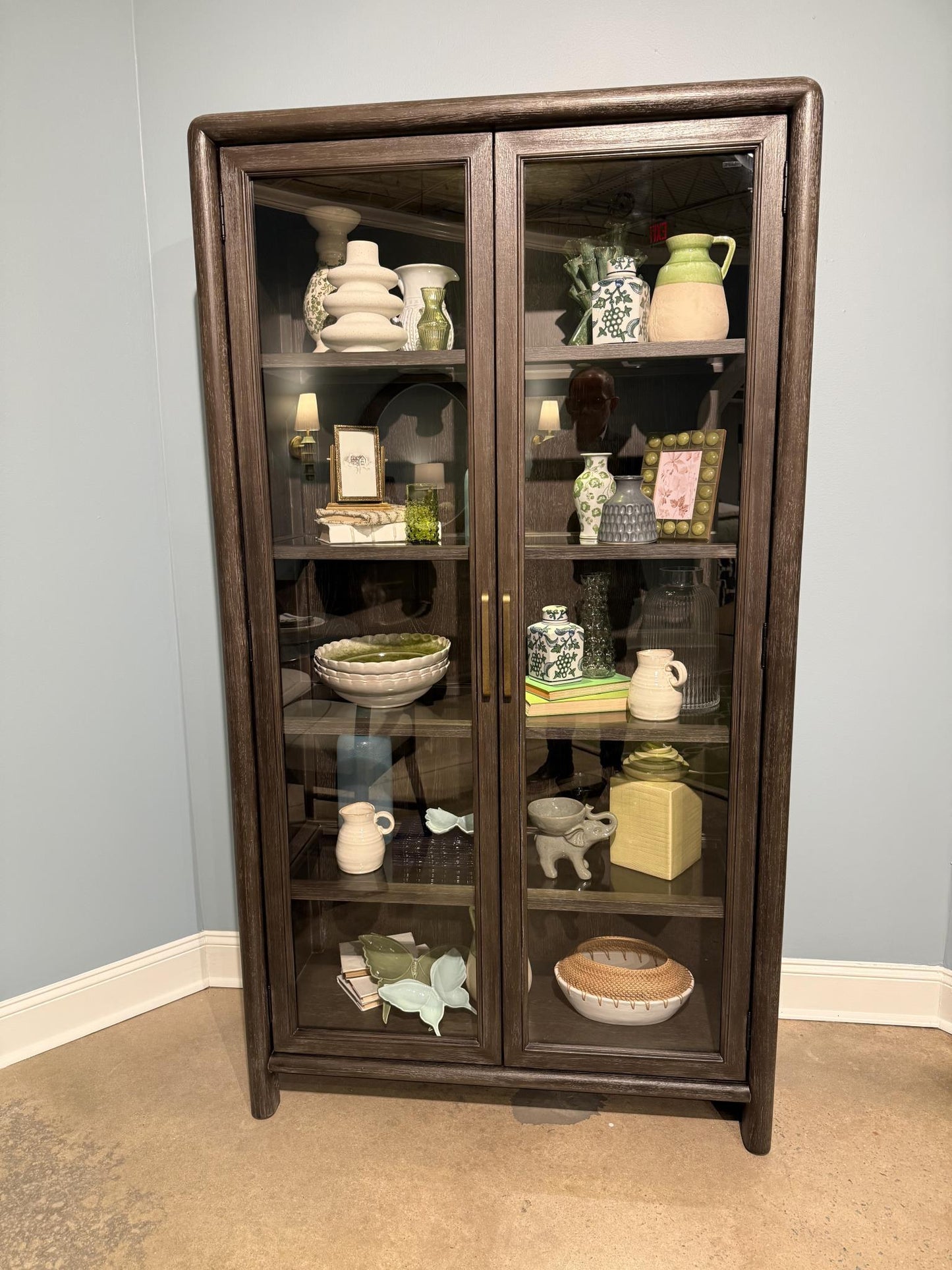 Maren - Display Cabinet