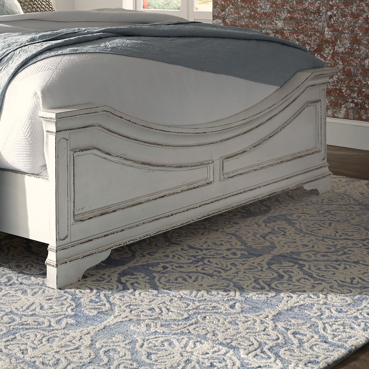 Magnolia Manor - King Panel Footboard - Antique White