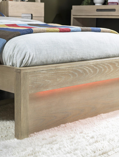 District - Complete Panel Bed