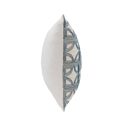 Elea - 22" x 22" Pillow