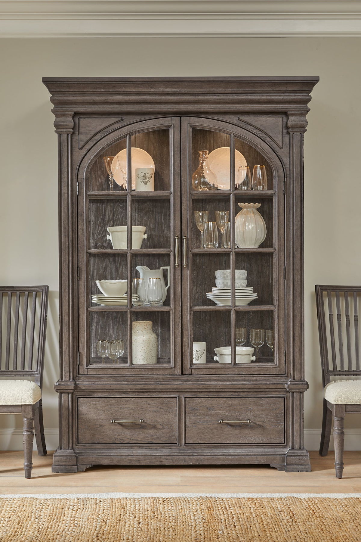 Madison Ridge - China Cabinet