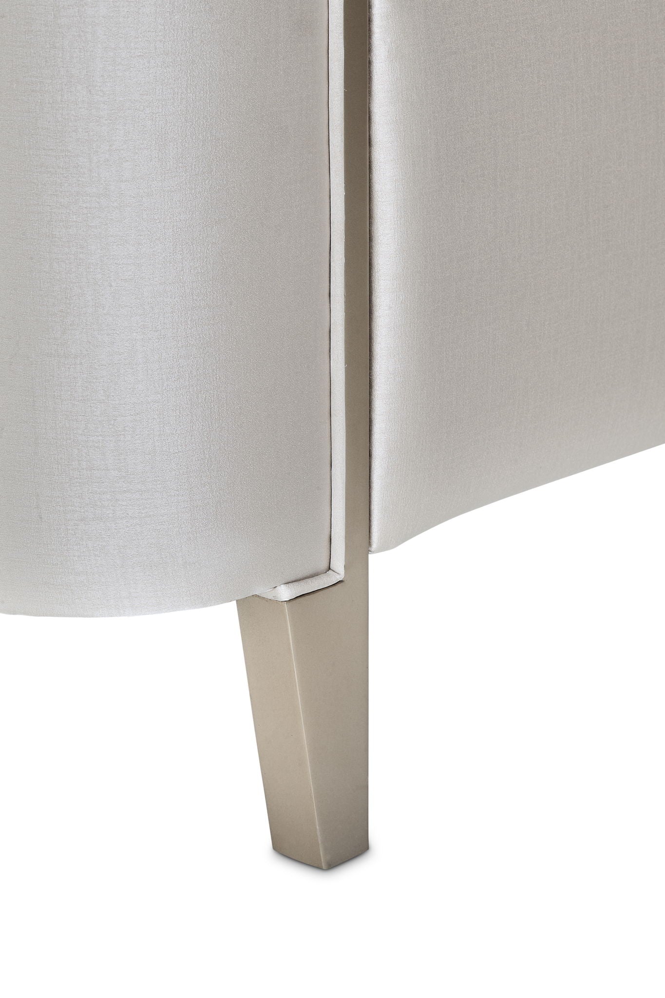 Malibu Crest - Scalloped Panel Bed