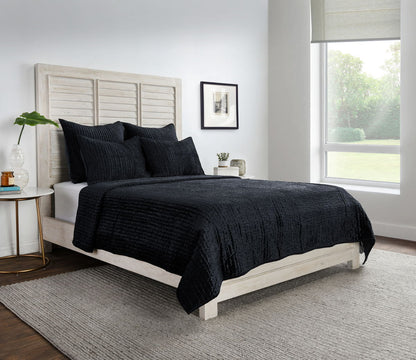 Bari - Velvet Quilt