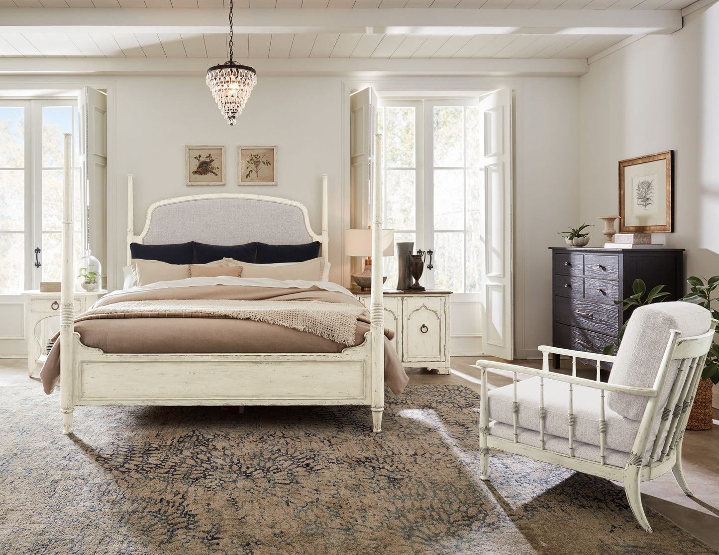 Americana - One-Drawer Oval Nightstand