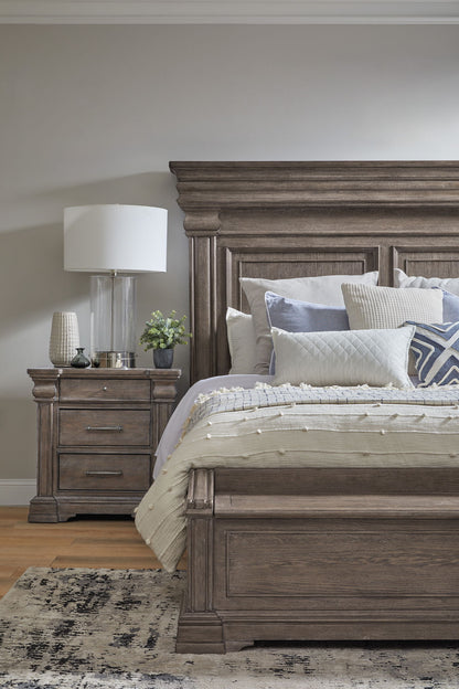 Madison Ridge - Panel Bed With Blanket Chest Footboard