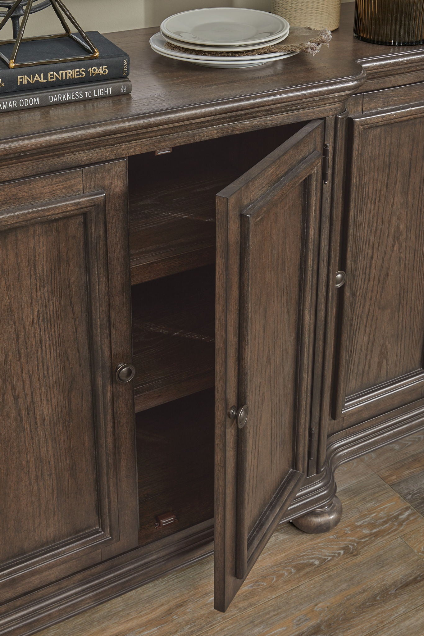 Saddle Creek - Server - Timber Brown