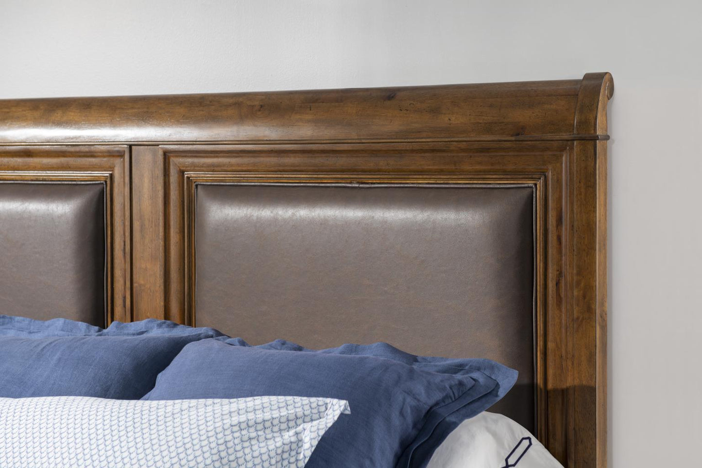 Echelon - Complete Upholstered Sleigh Bed