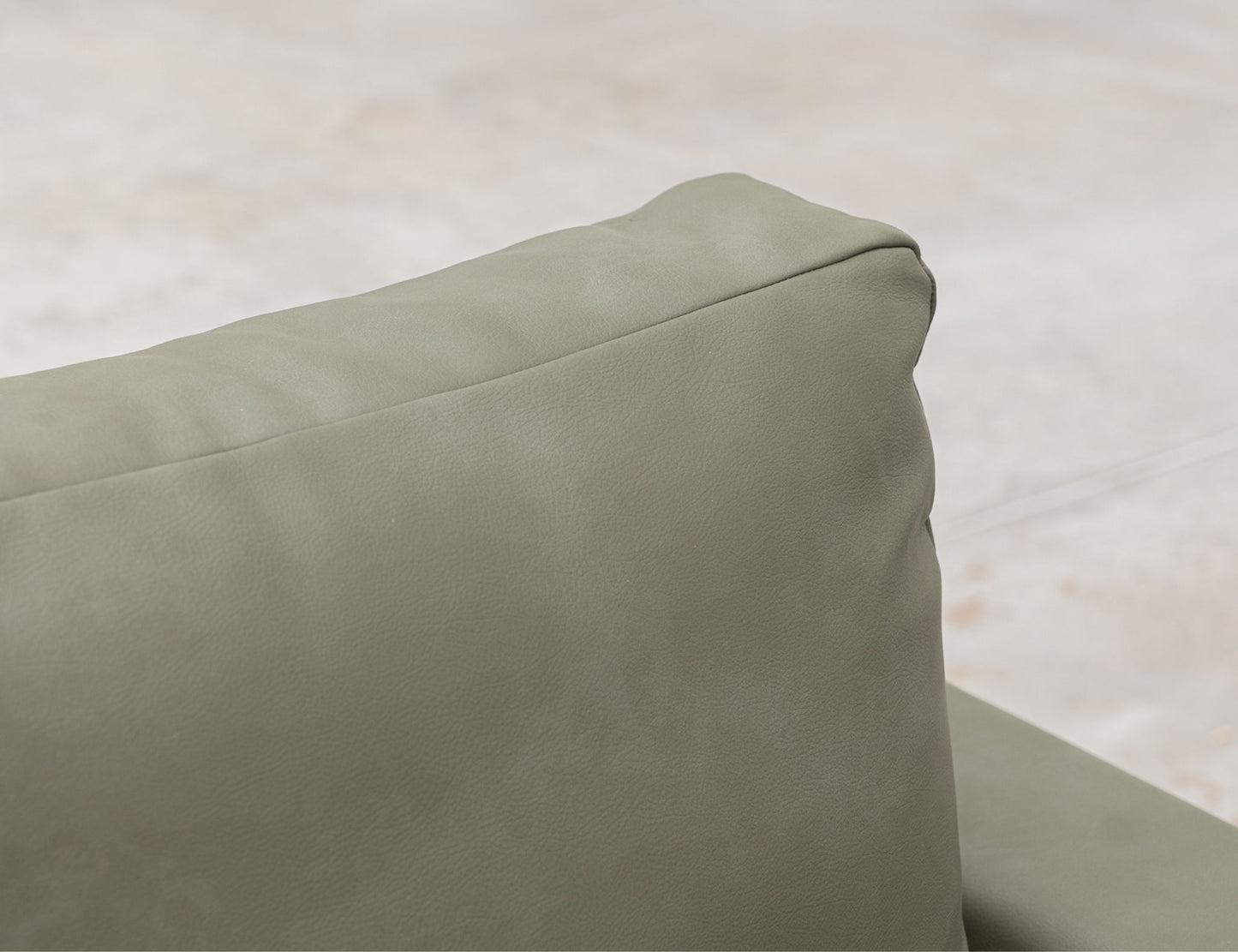 Blackburn - Loveseat