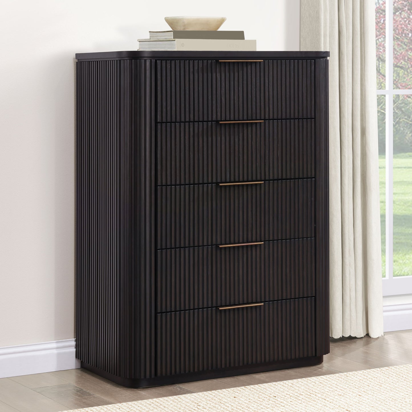 Henry - Chest