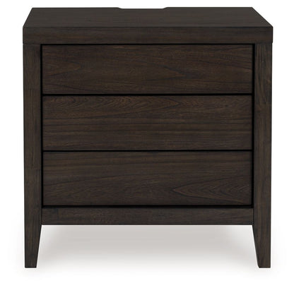 Westonfort - Three Drawer Night Stand - Espresso