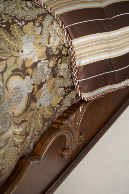 Windsor Court - Mansion Bed