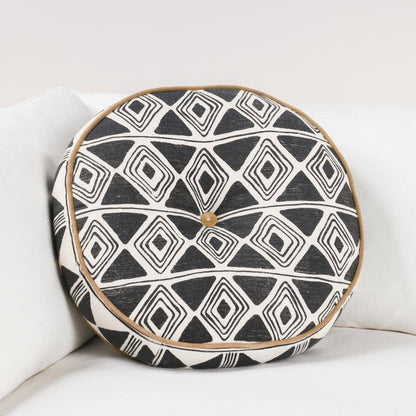 Nubia - 18" Round Pillow - Black / White