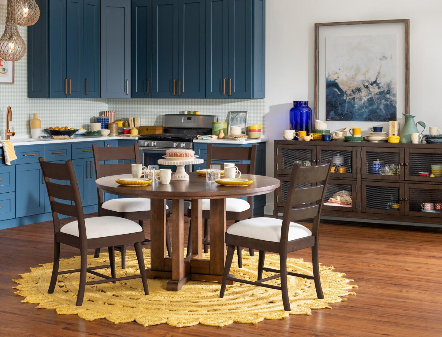 Lake House - Complete Round Pedestal Dining Table - Pinecone