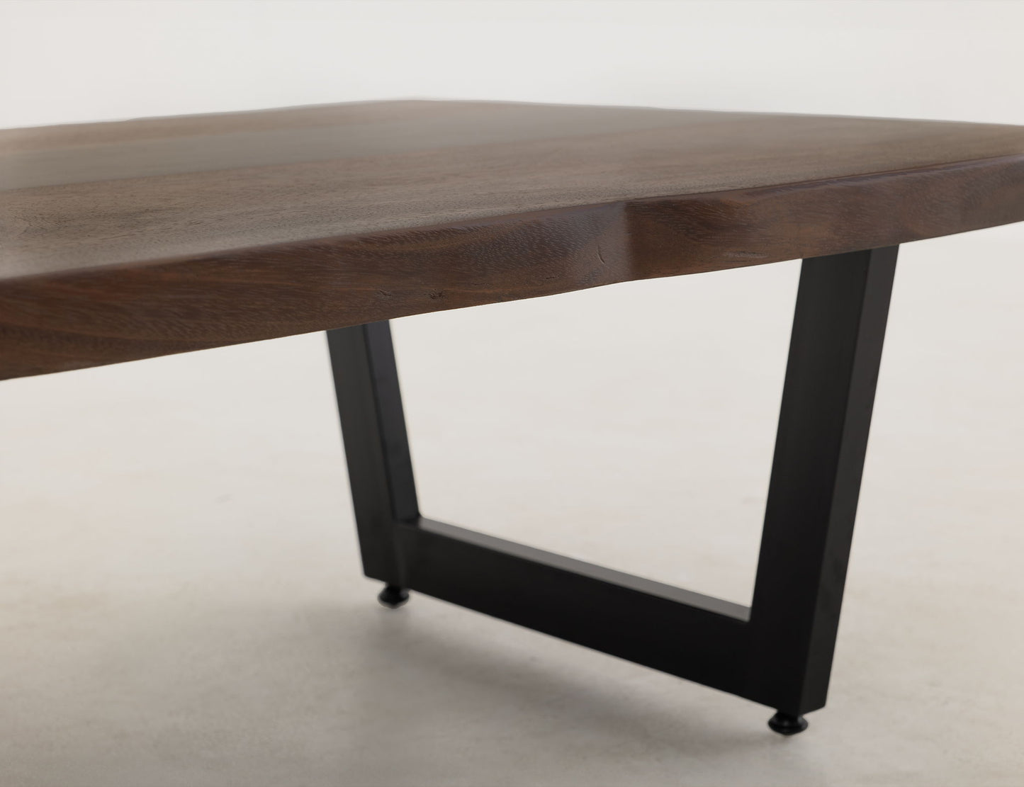 Riverwood - Table