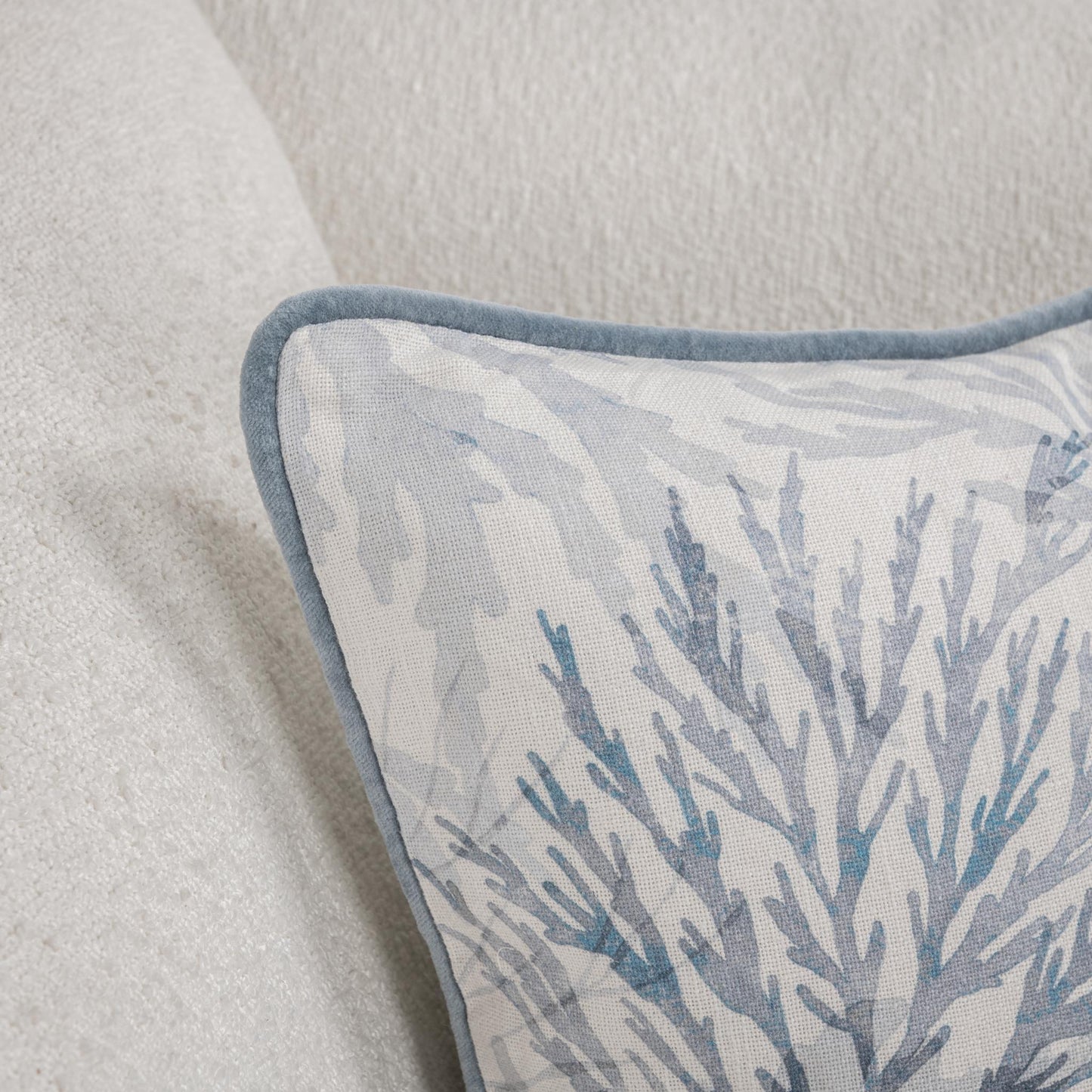 Lessonia - Pillow