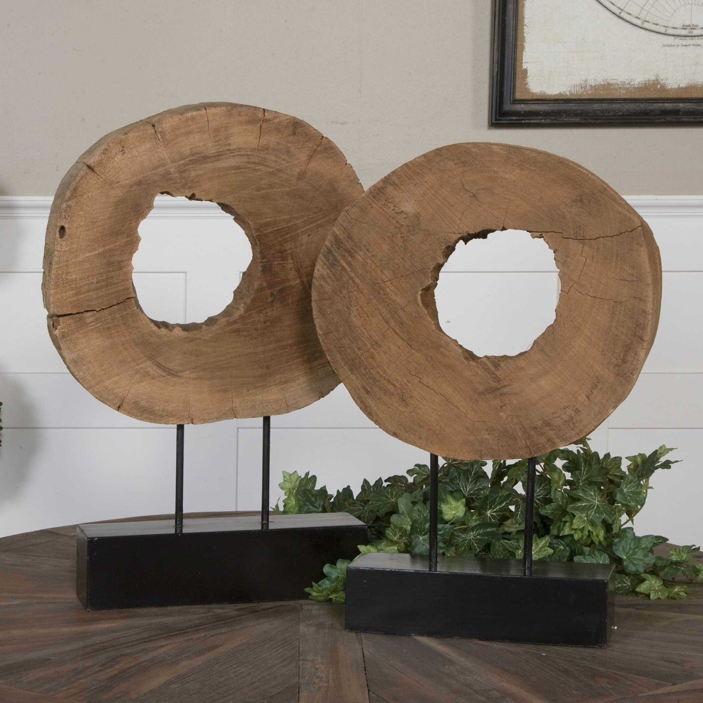 Ashlea - Wooden Sculptures (Set of 2) - Light Brown & Black