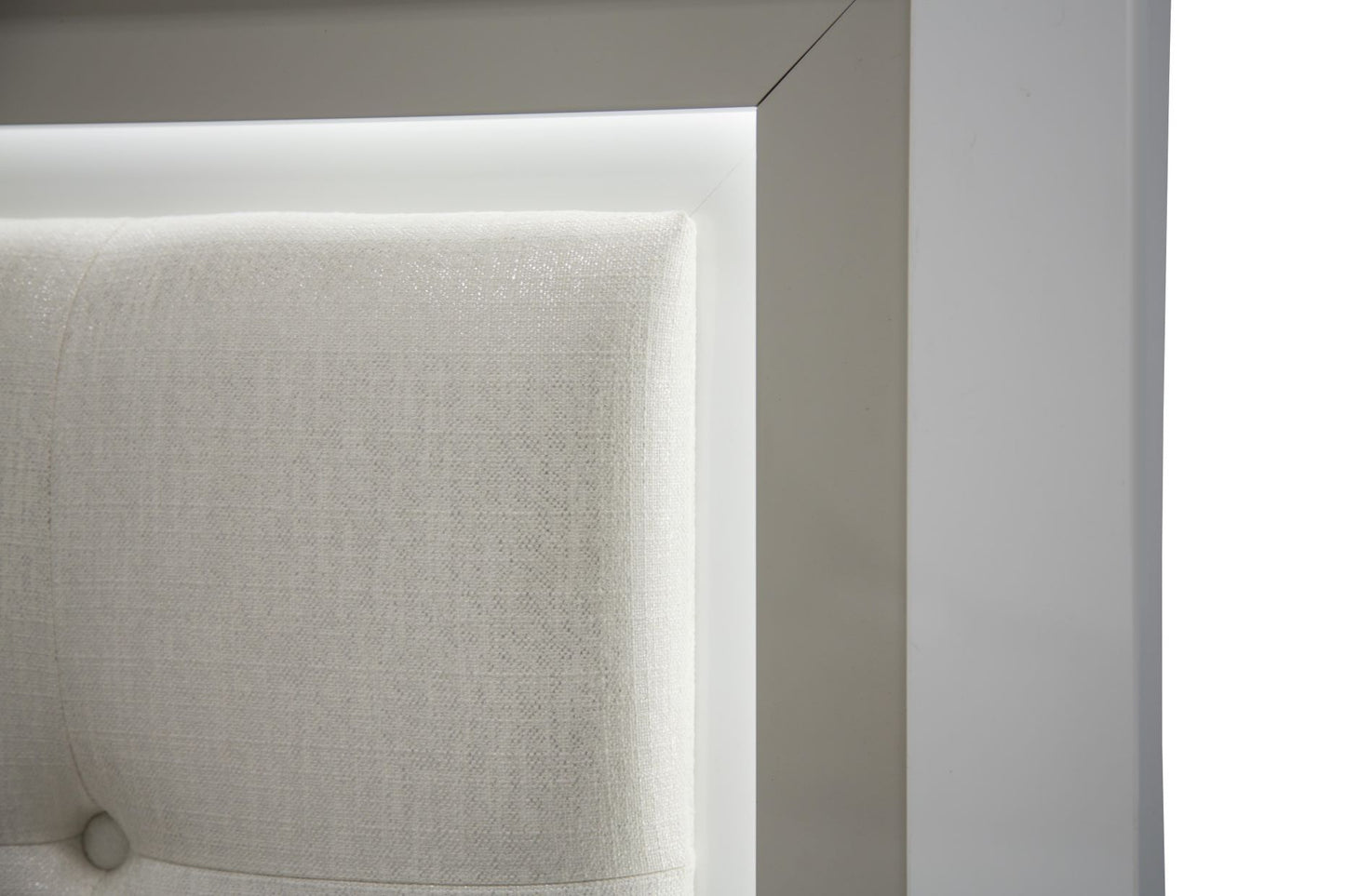 Sky Tower - Upholstered Bed