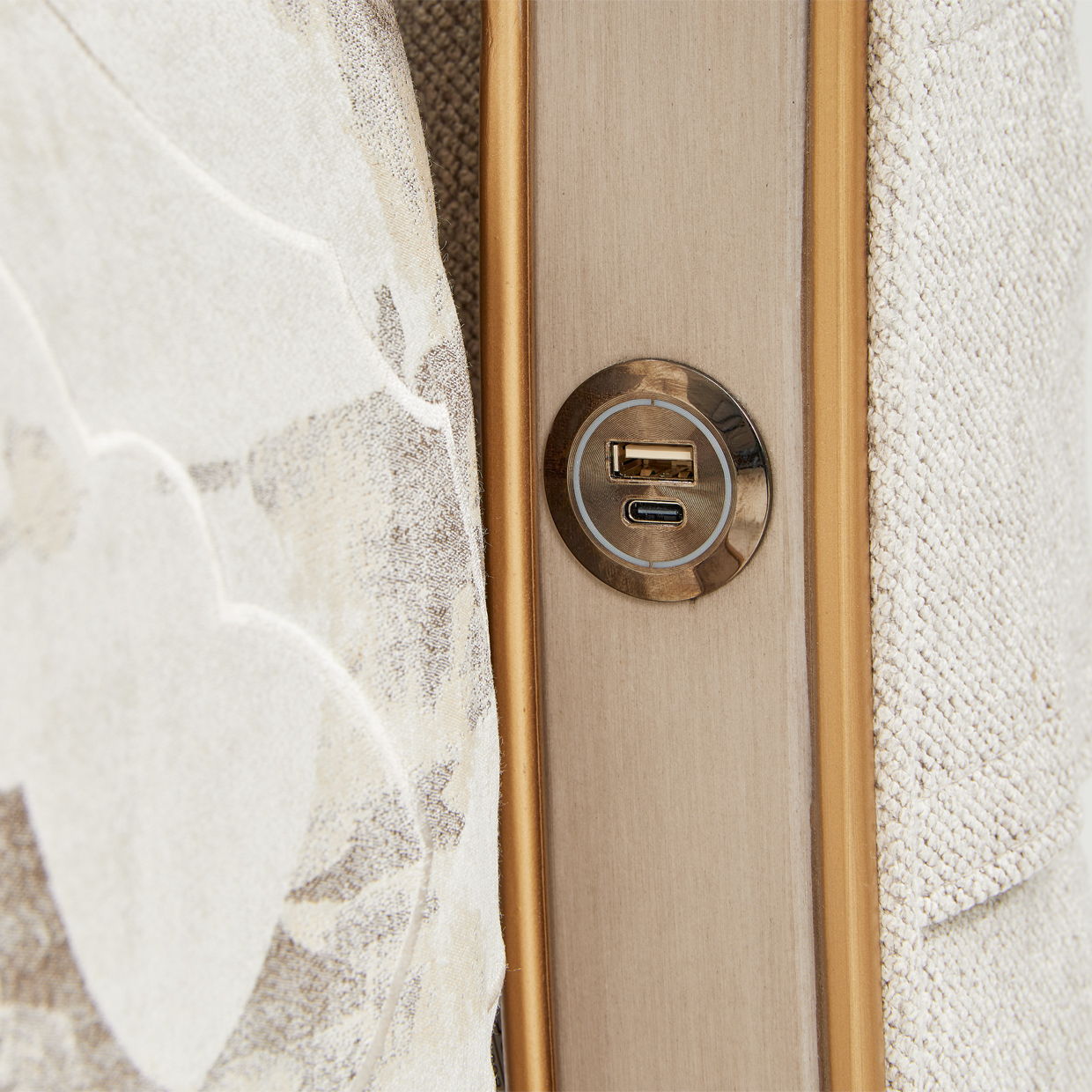 St. Charles - Upholstered Bed