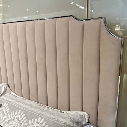 Signature Beds & Benches - Amaryllis Lift Up Storage Bed