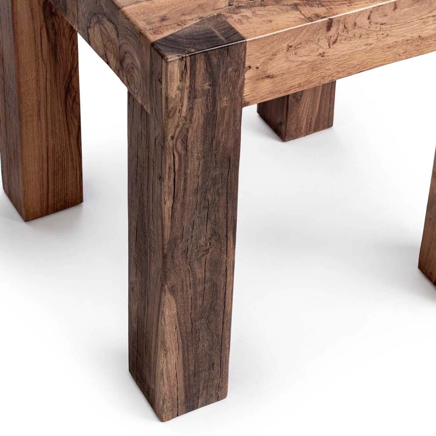Giza - Table