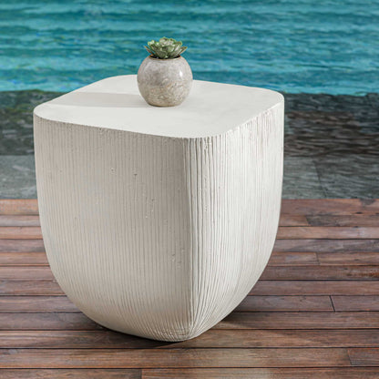 Alma - Concrete Outdoor Table