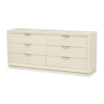 Portrait - Dresser