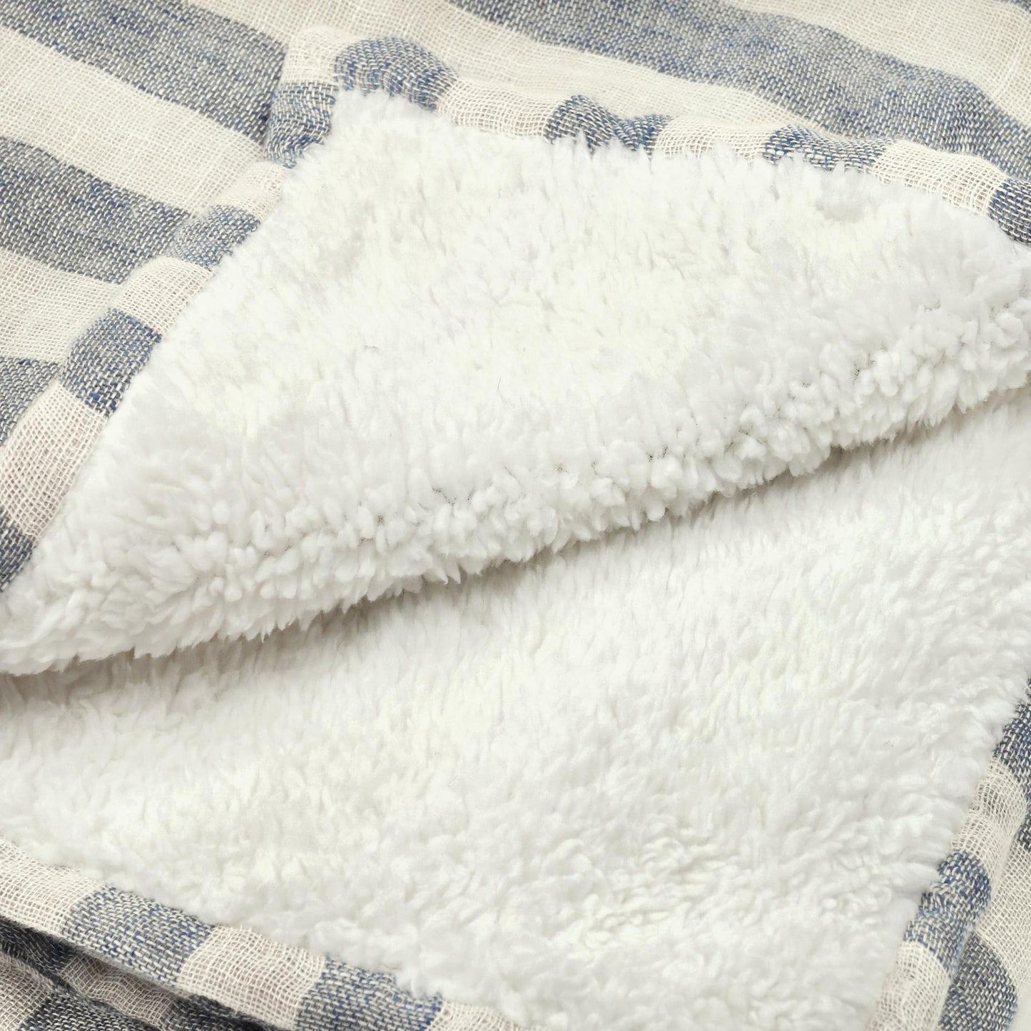 Cyprus - TC Throw - Ivory / Gray