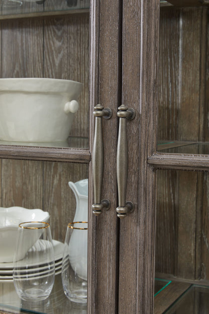 Madison Ridge - China Cabinet