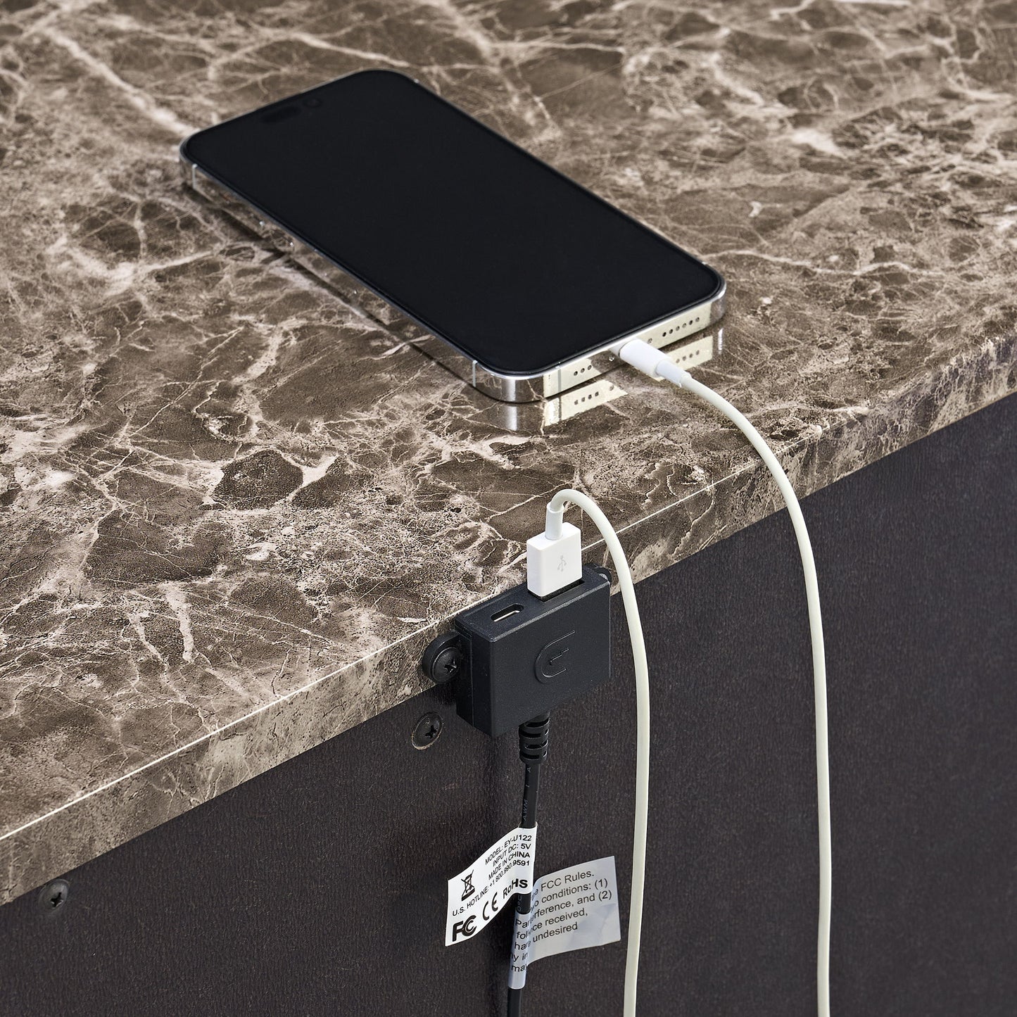 Cadenza - Nightstand With USB-C - Brown